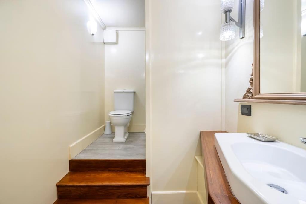 Apartment Rinascimento Giraldi -12 Ospiti 80 Mt Dal Duomo - *