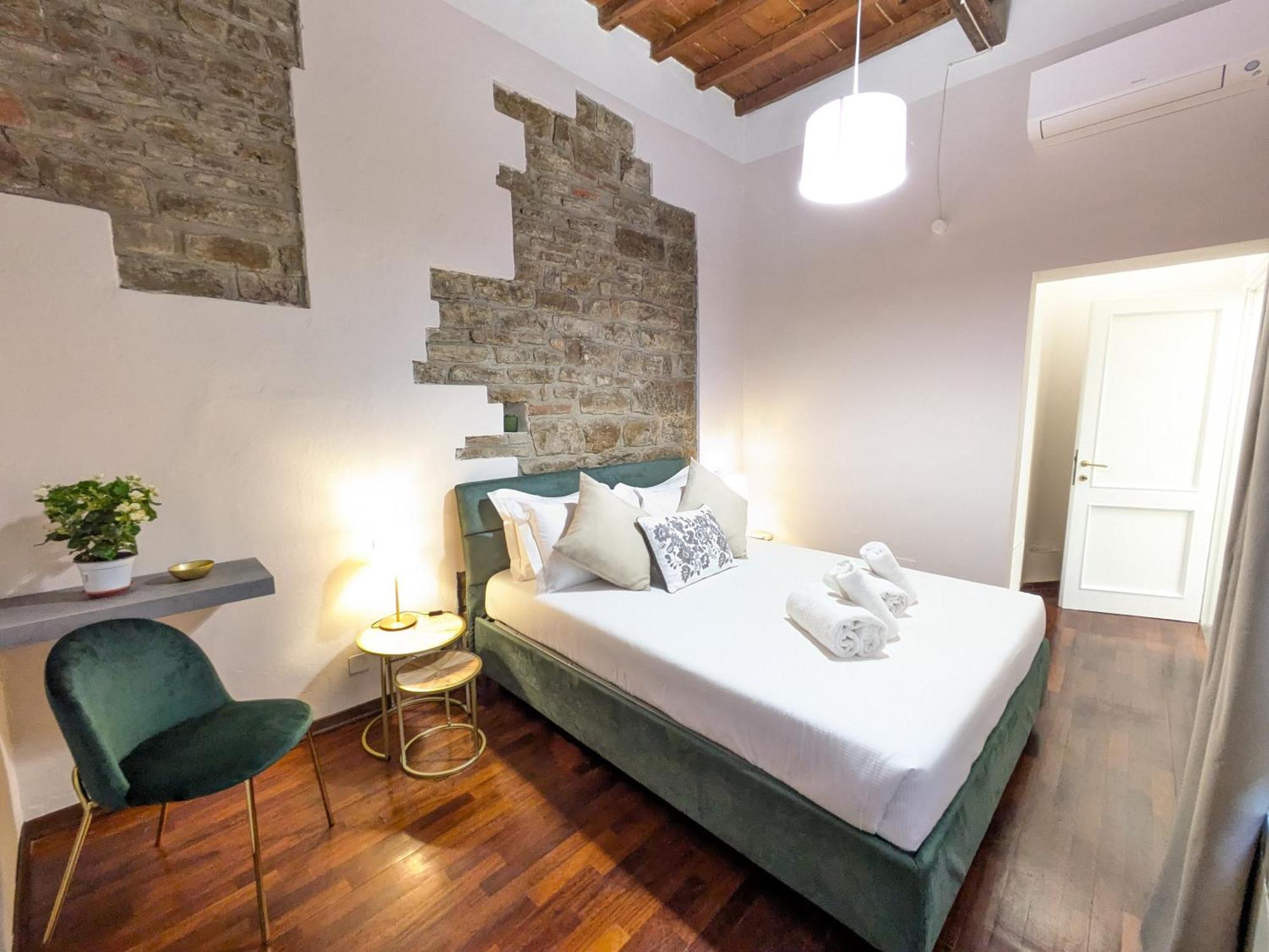 Apartment Flowers' Duomo, Central And Spacious Florence
