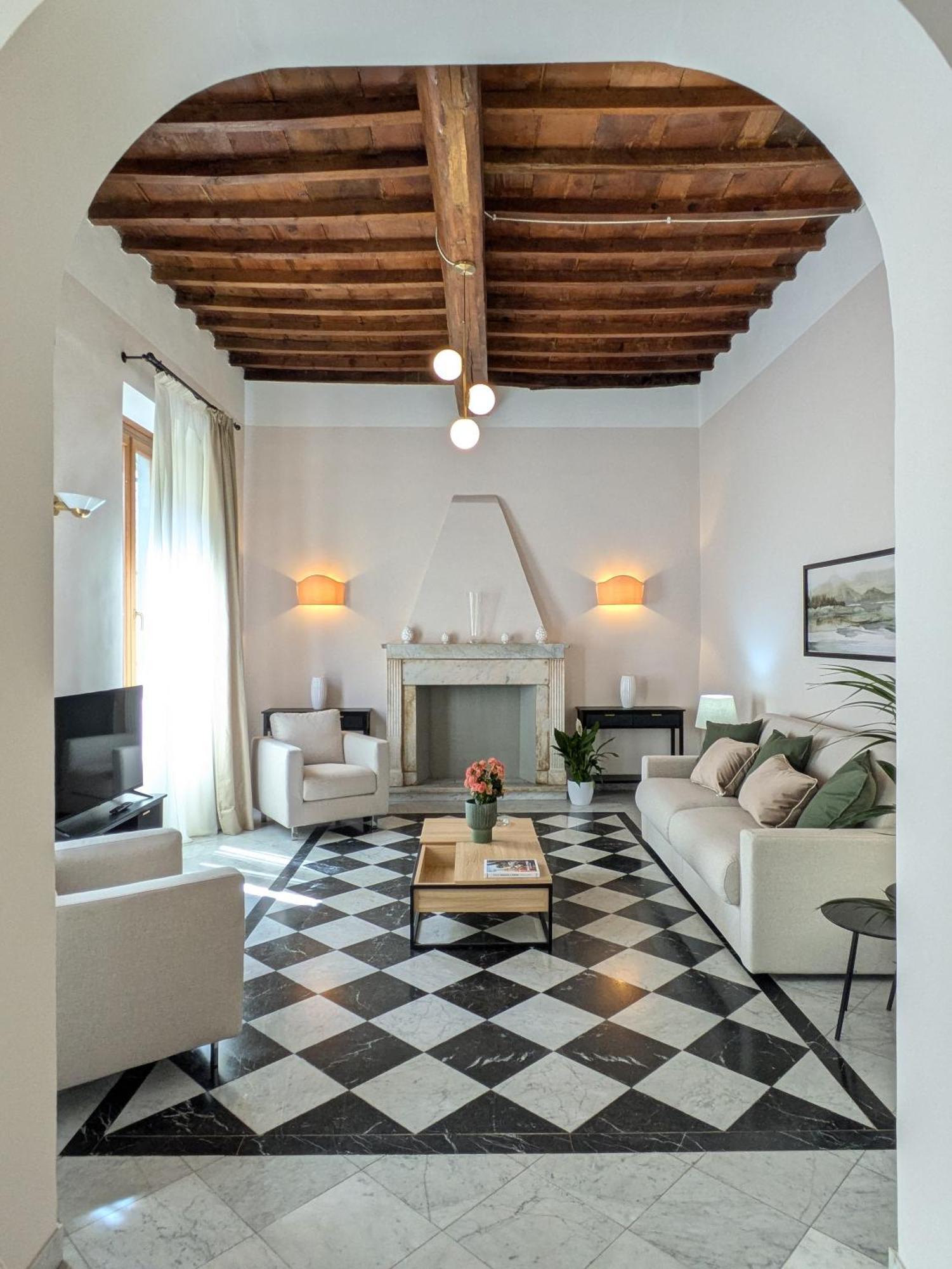 Flowers' Duomo, Central And Spacious Apartment Florence