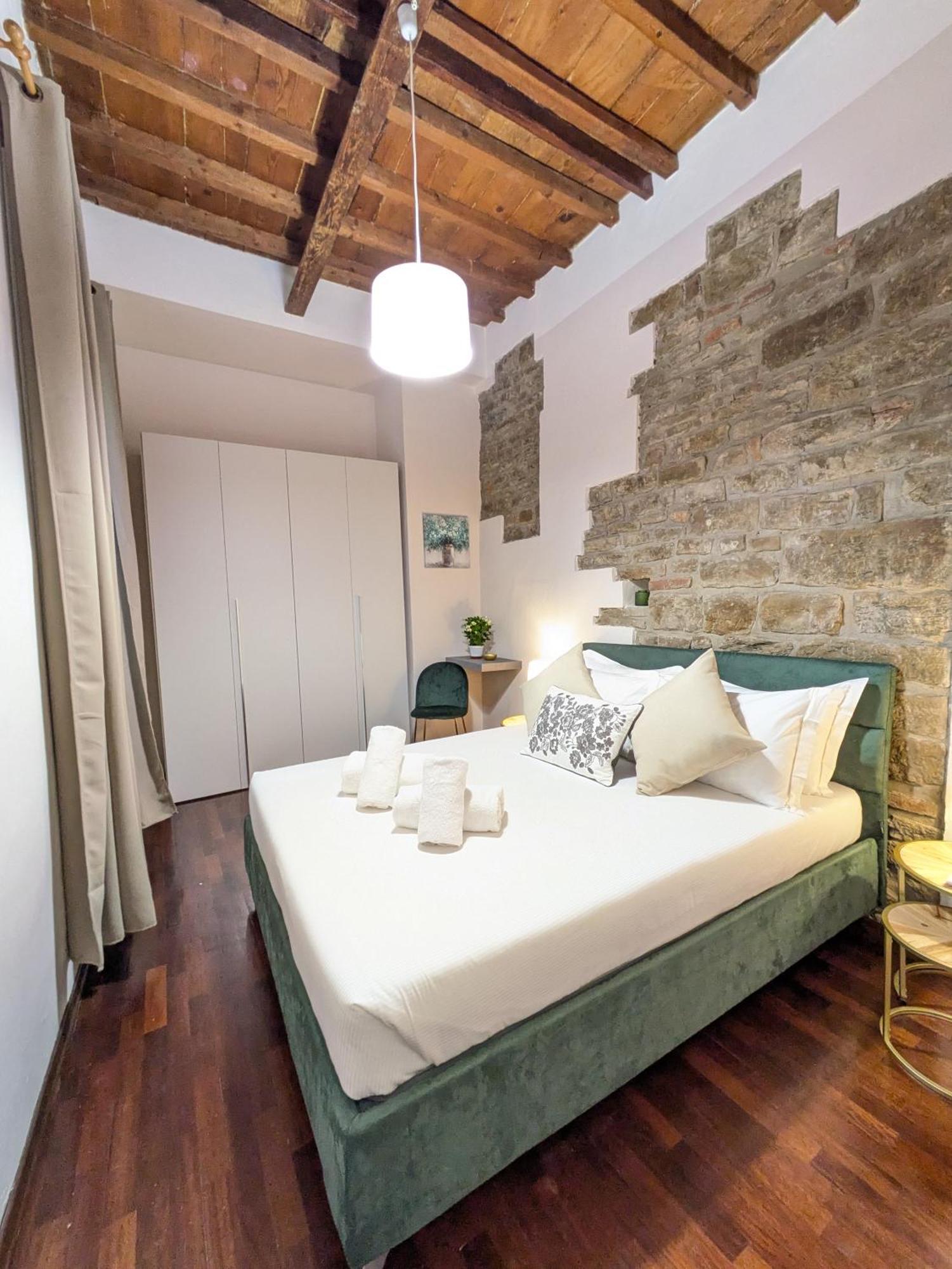 Flowers' Duomo, Central And Spacious Apartment *