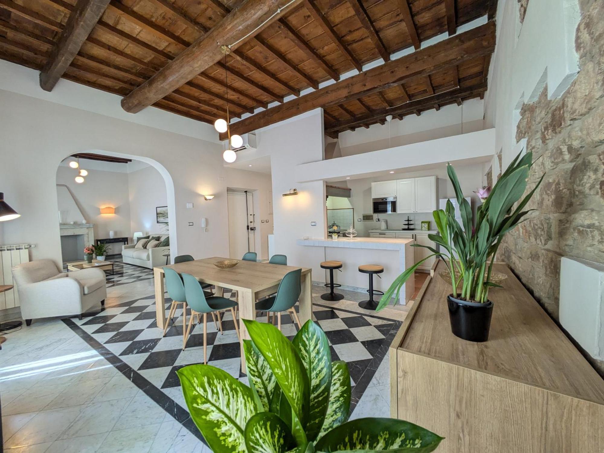 Apartment Flowers' Duomo, Central And Spacious Florence