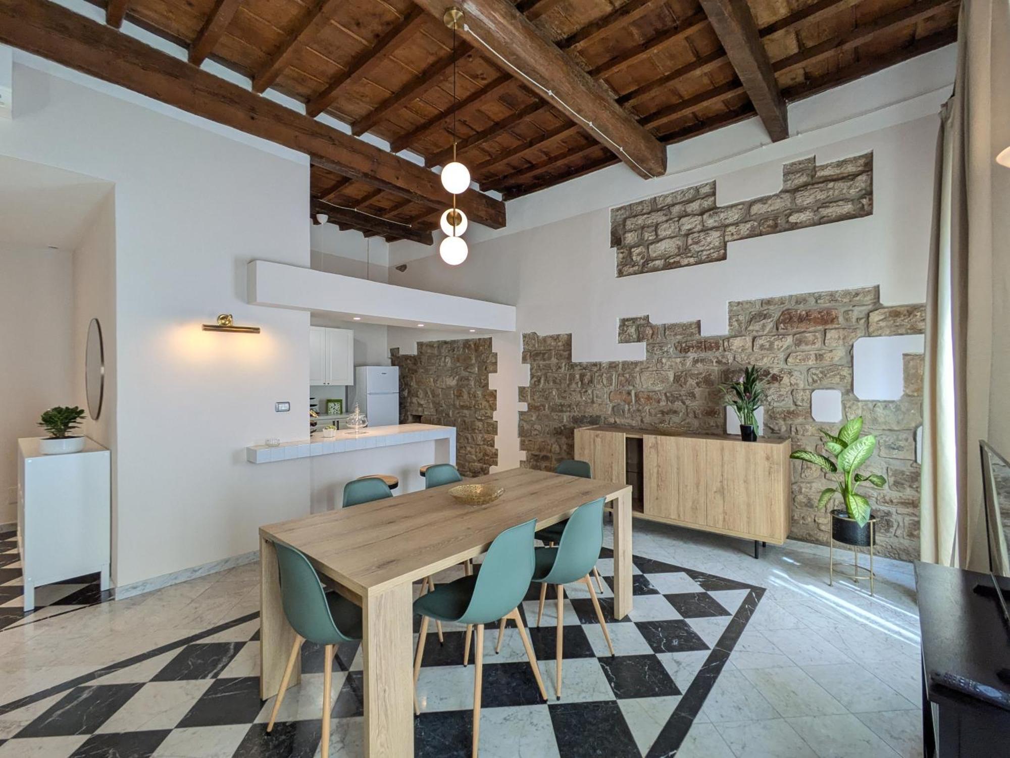 Flowers' Duomo, Central And Spacious Apartment *