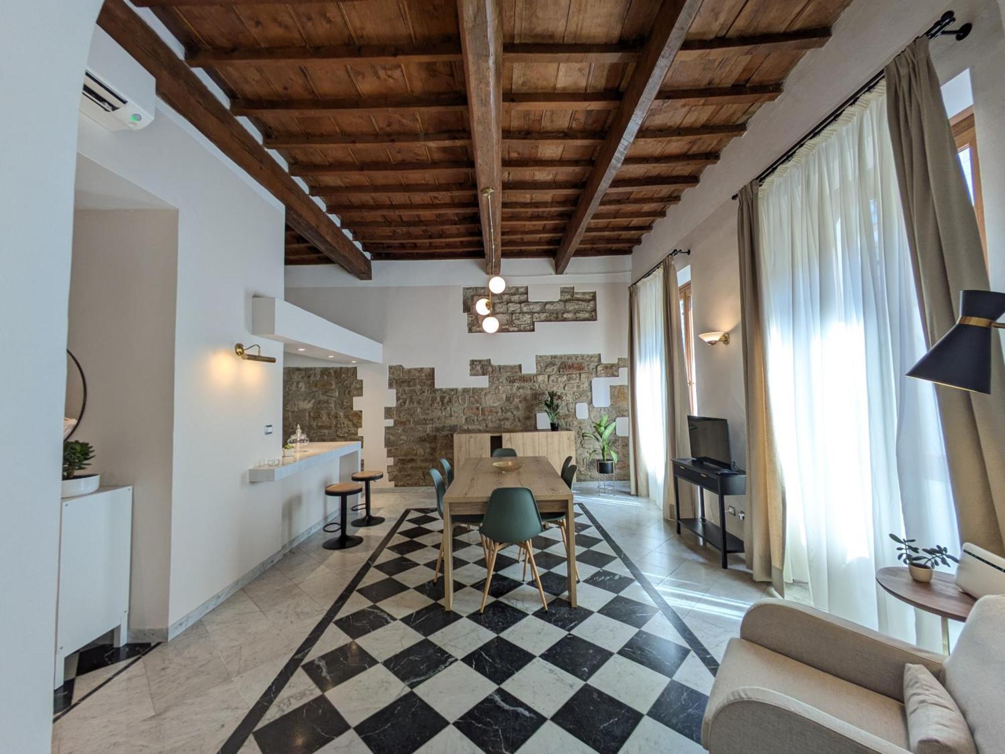 Flowers' Duomo, Central And Spacious Apartment Florence