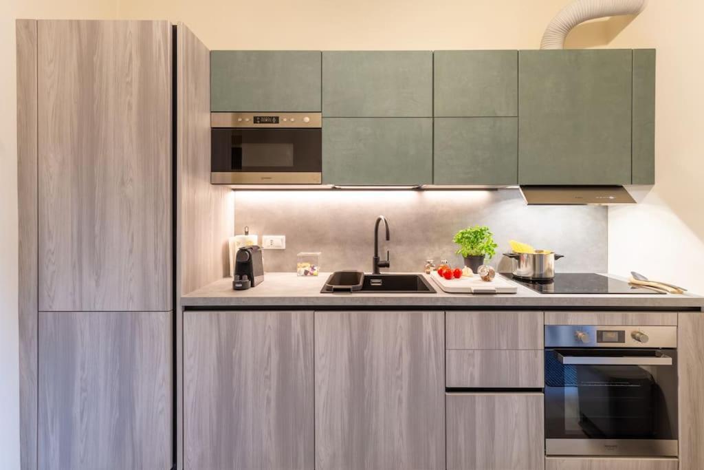 55 Apartment *