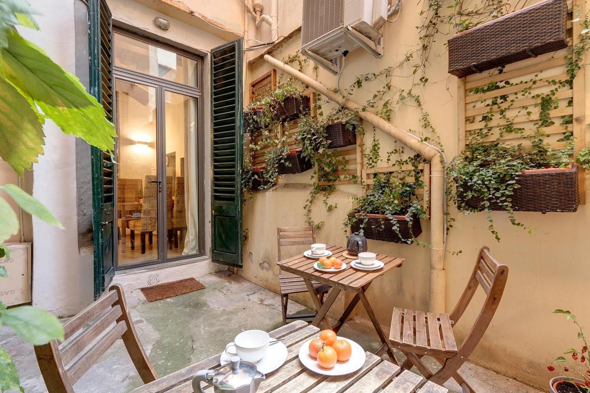 Charlie's By Mamo Apartment *