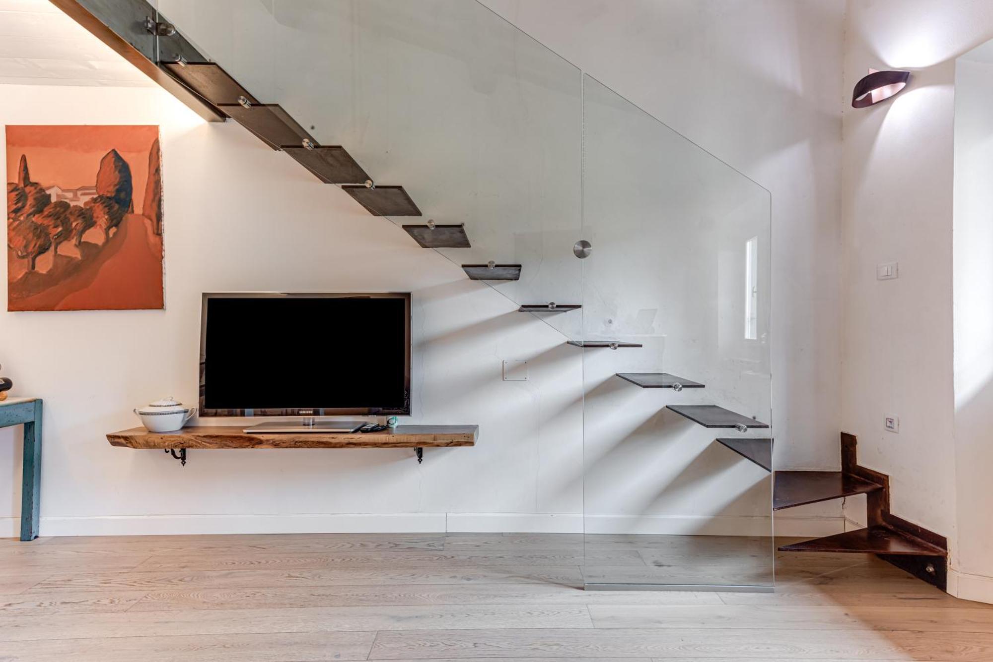 Luxury Apartment *