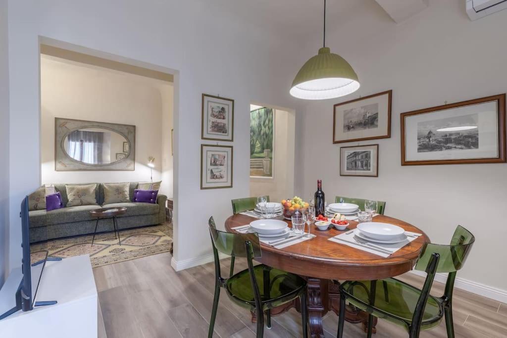 Oltrarno Family In Appartement Florence