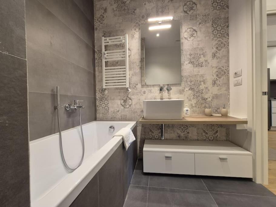 Talenti Con Parcheggio Apartment *