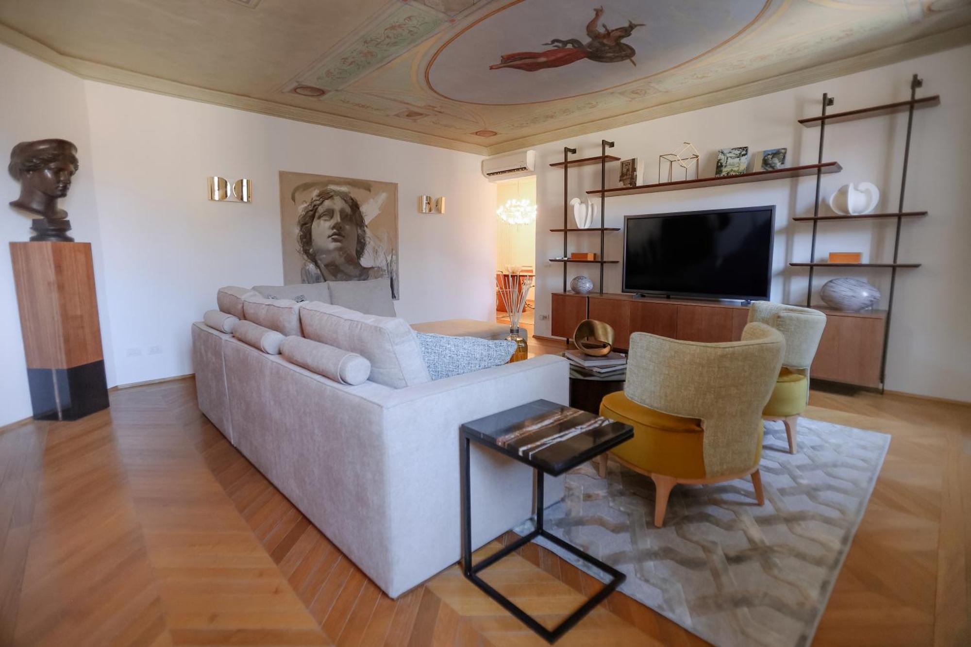 Ponte Vecchio - Partenope Luxury Apartment