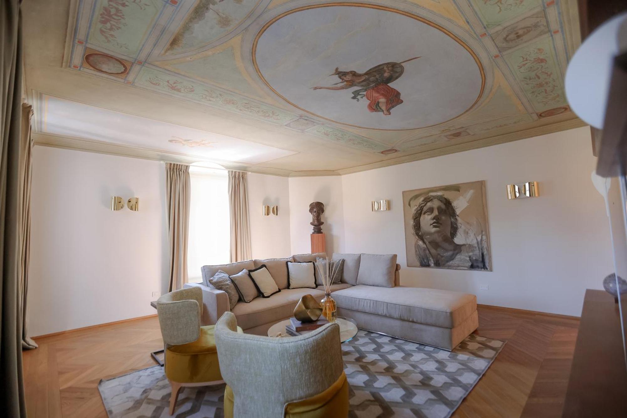Apartment Ponte Vecchio - Partenope Luxury