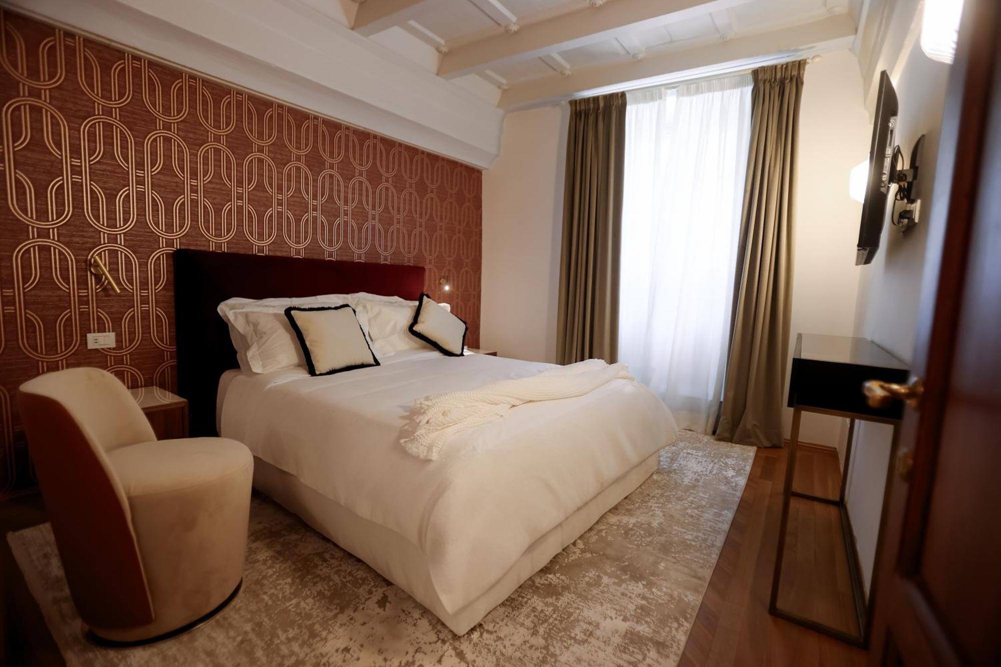 Apartment Ponte Vecchio - Partenope Luxury