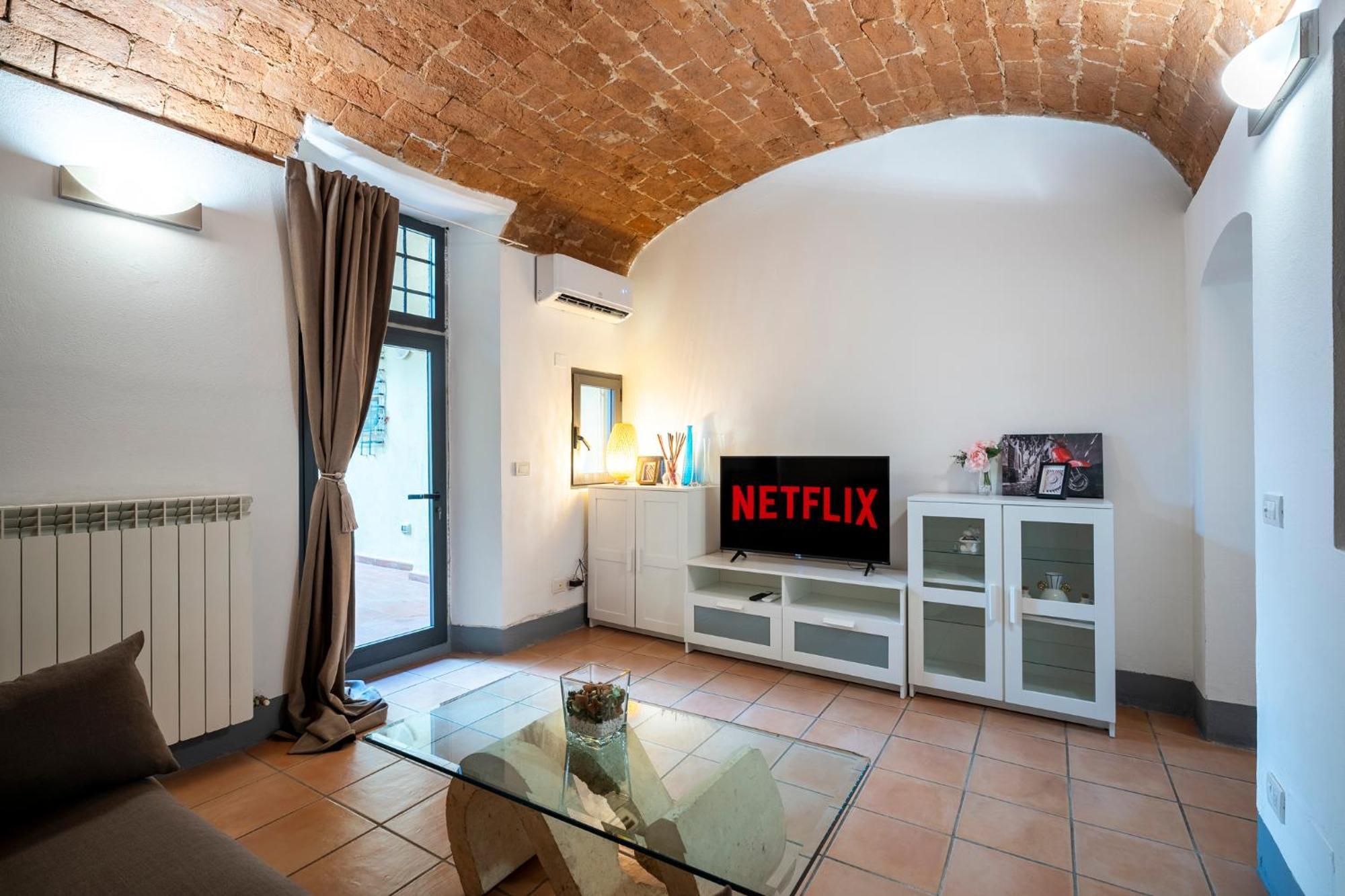 Apartment Station With Garden Florence