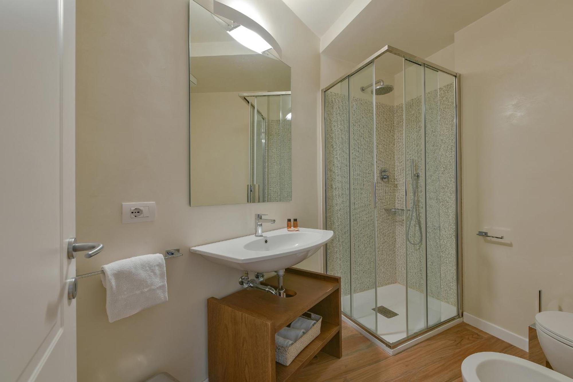 - Ponte Vecchio Guelfo Apartment *