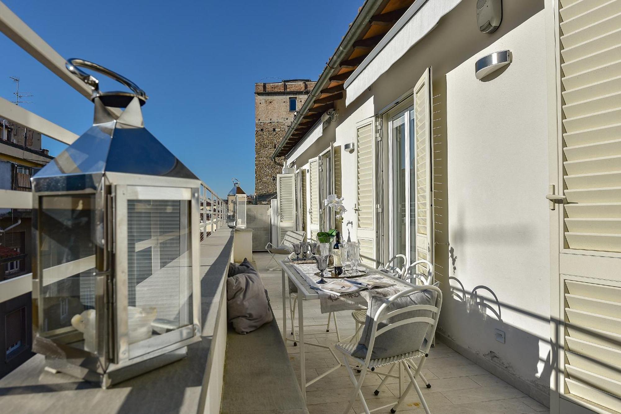 - Ponte Vecchio Guelfo Apartment Florence