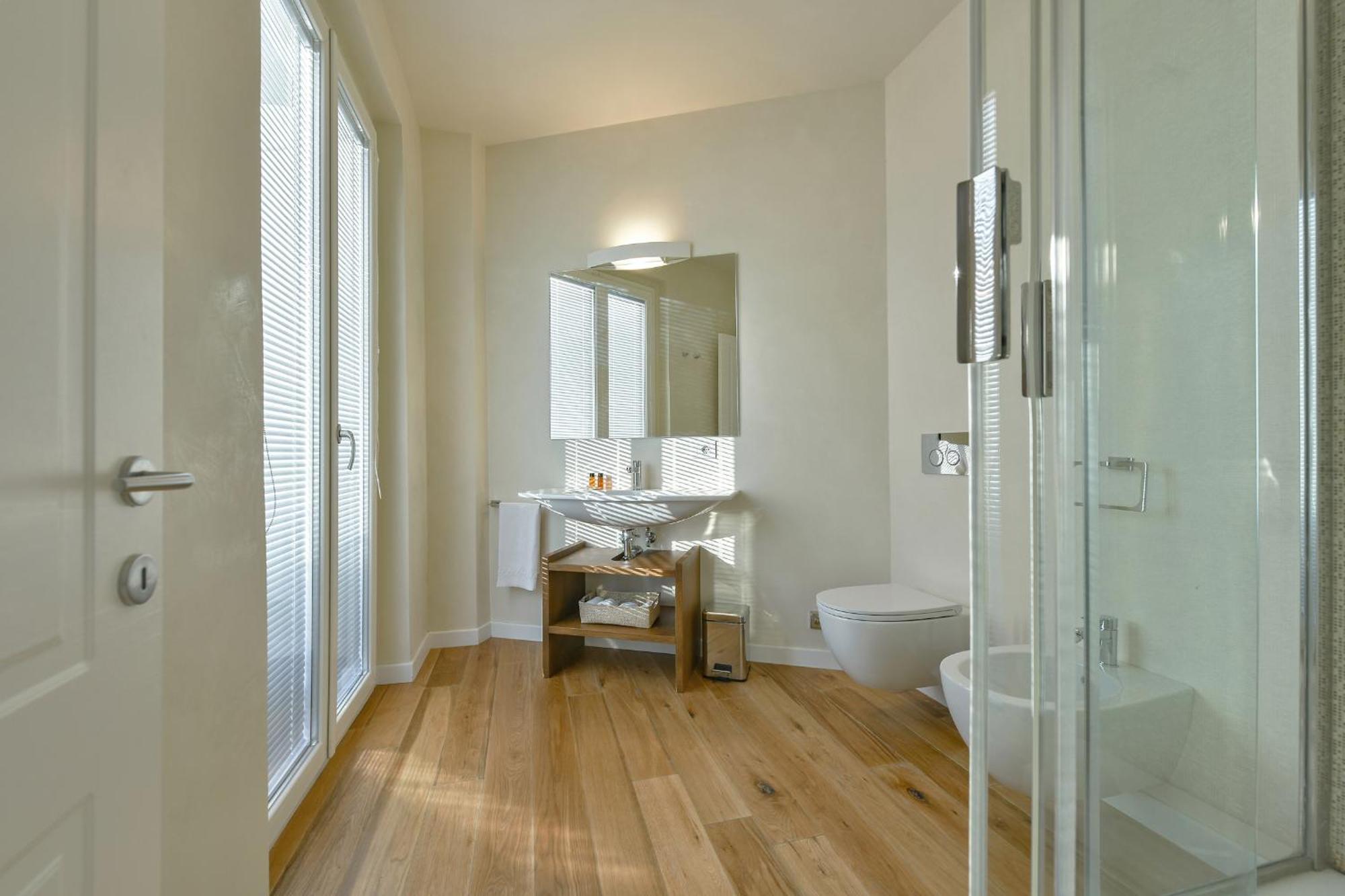 - Ponte Vecchio Guelfo Apartment