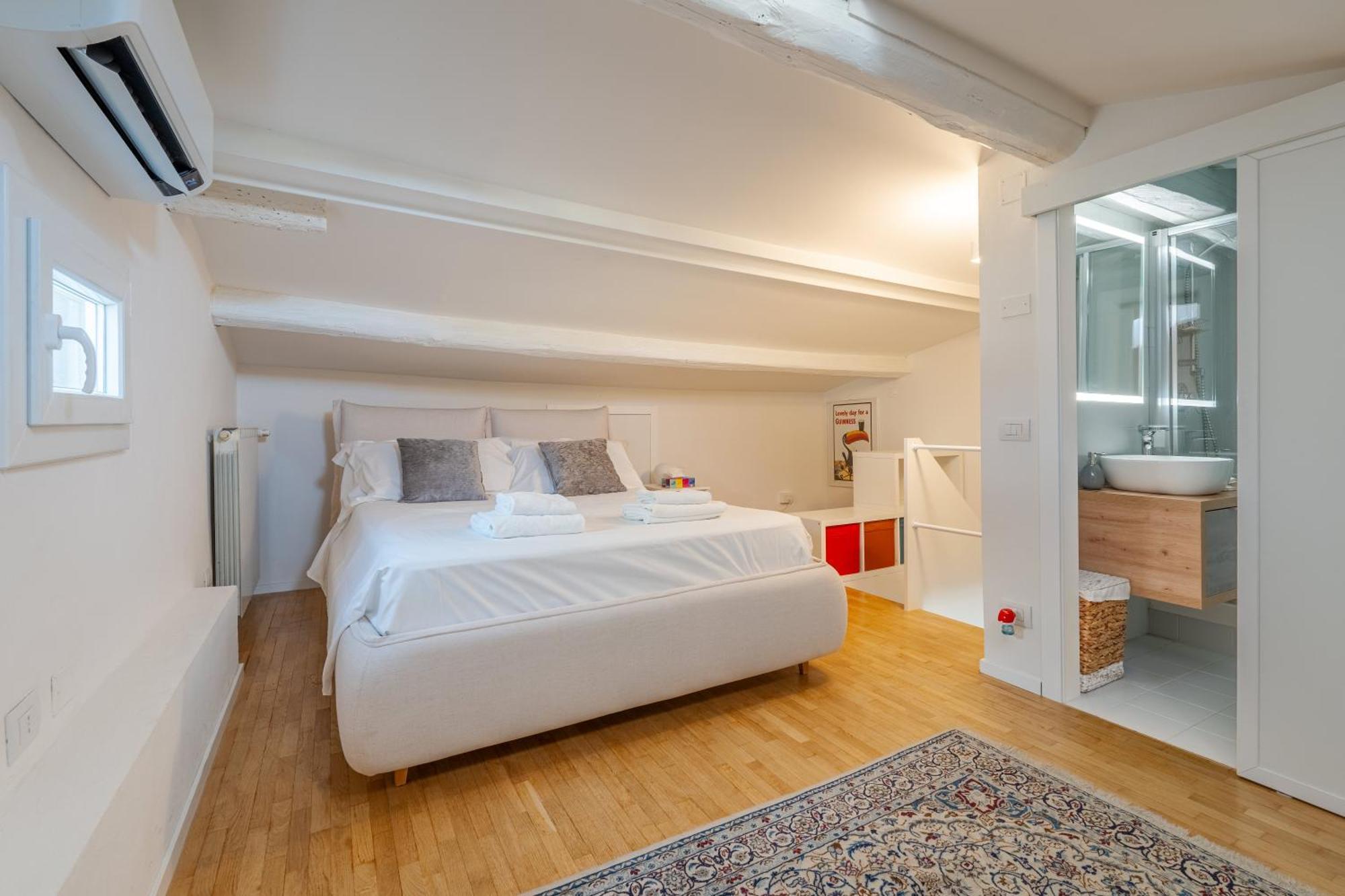 Appartement Moderno Quadrilocale, Ultimo Piano Florence