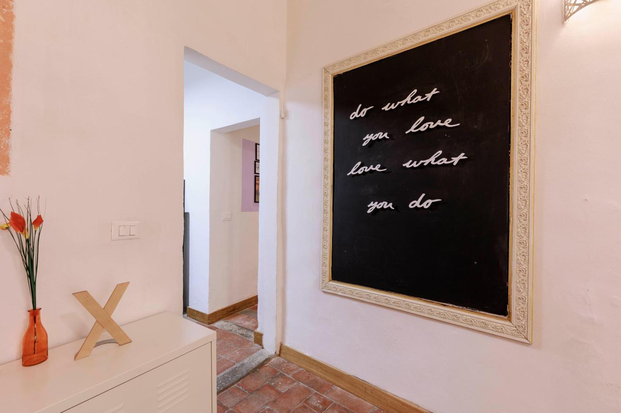 Cozy House In Pepi Street Apartment