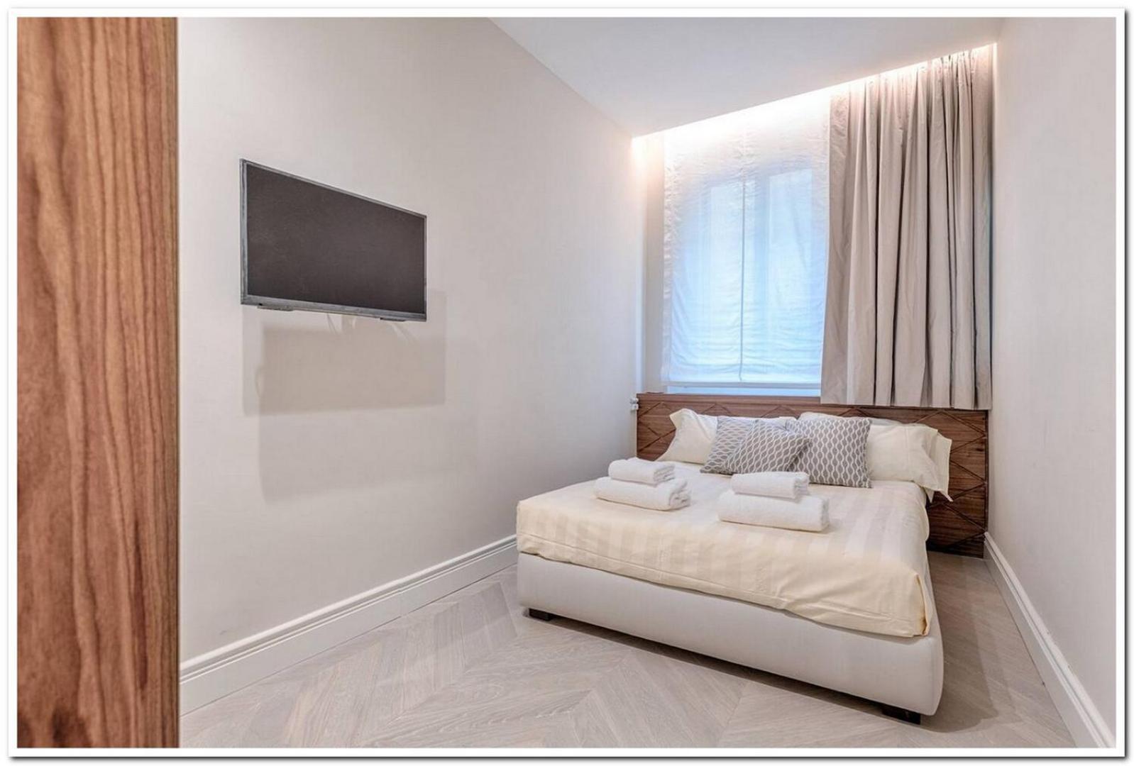3br Awesome In - What'app - 0039-3512-039-610 - For Reservations! Apartment *