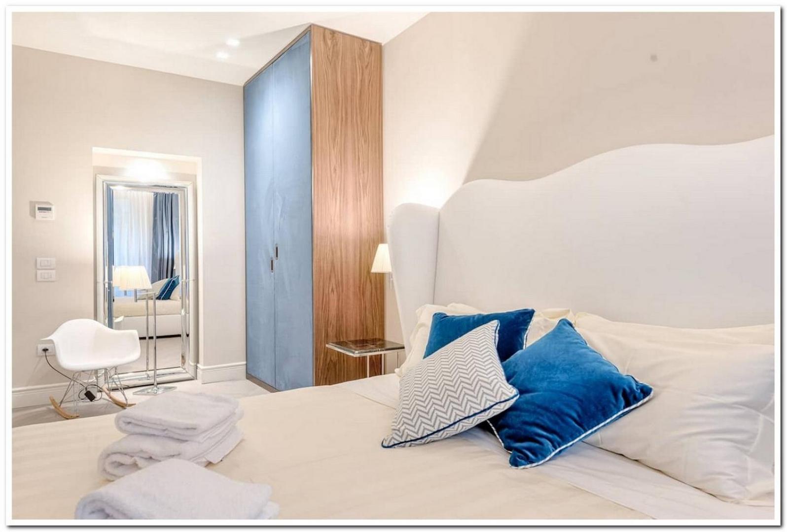 Apartment 3br Awesome In - What'app - 0039-3512-039-610 - For Reservations! *
