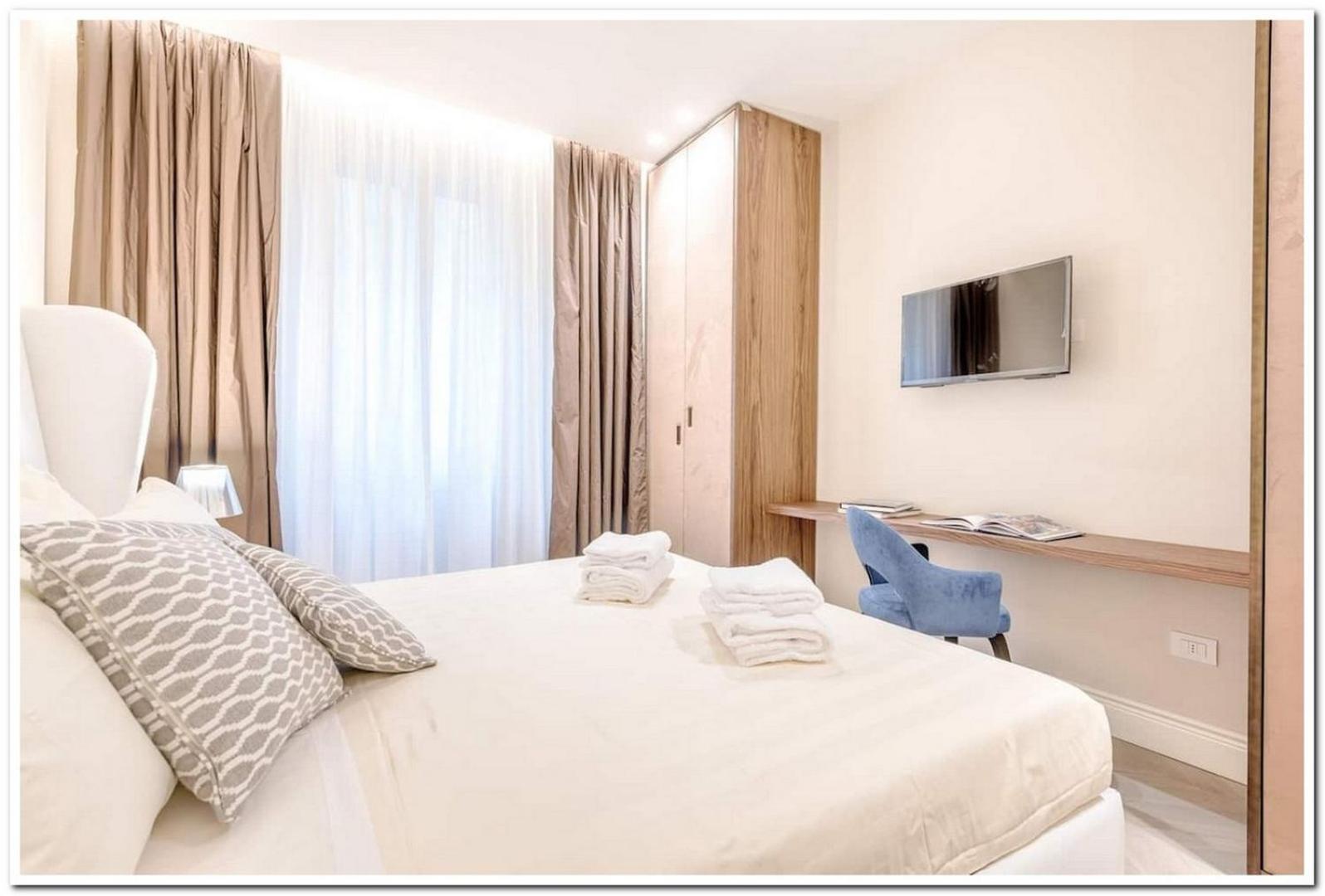 3br Awesome In - What'app - 0039-3512-039-610 - For Reservations!