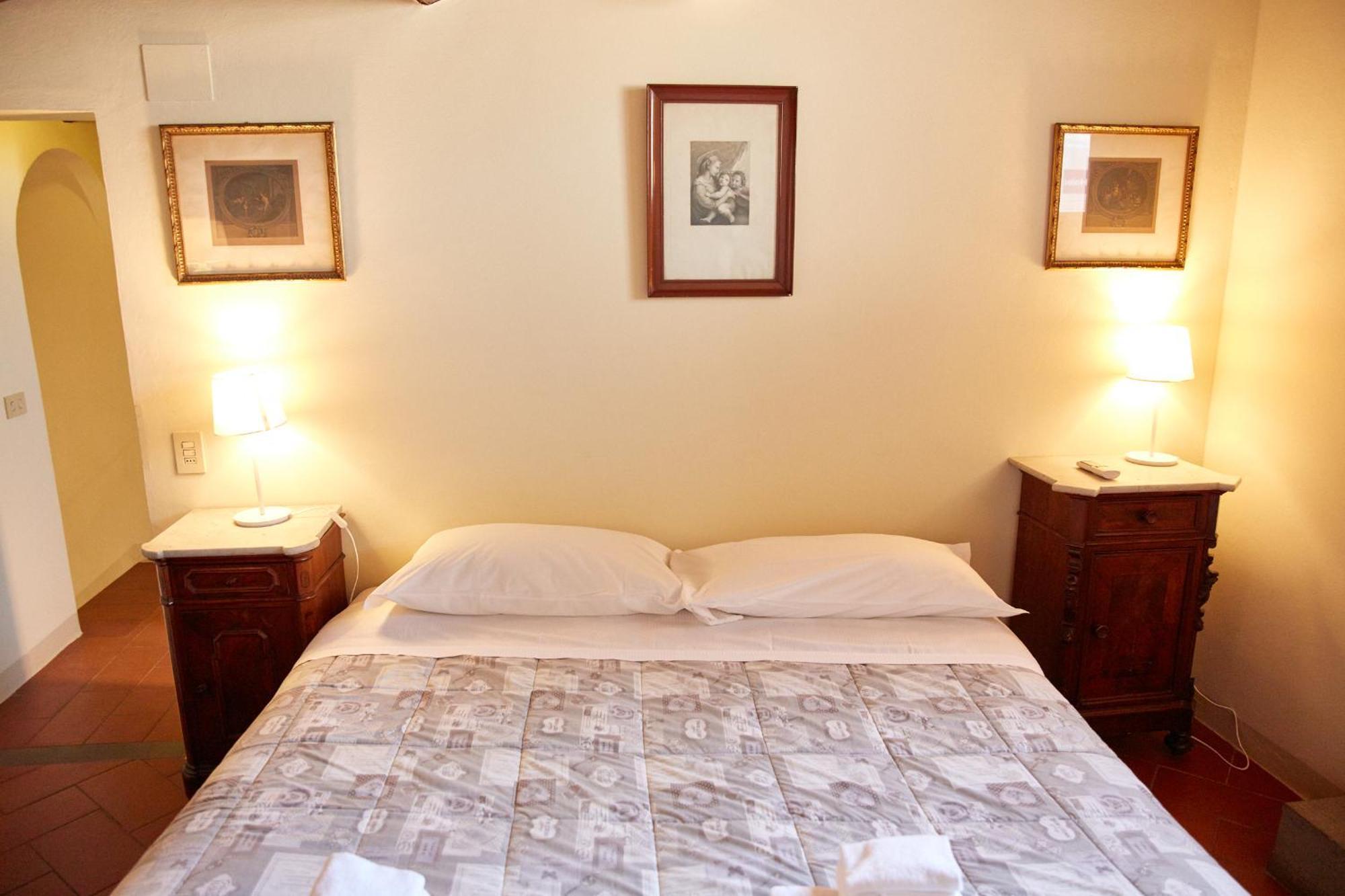 Appartement In Via Ginori In A Historical Palazzo With Elevator *