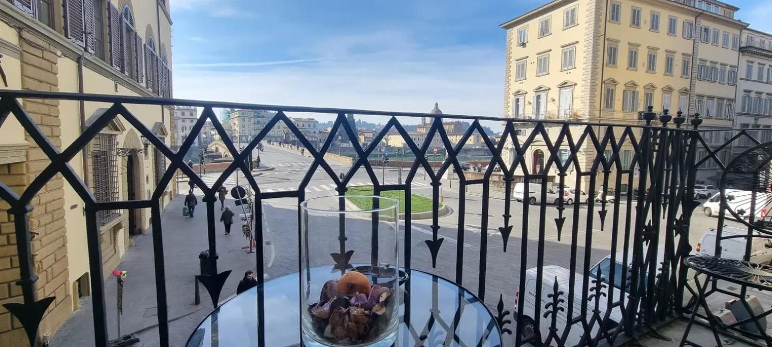 Balcony Bijoux