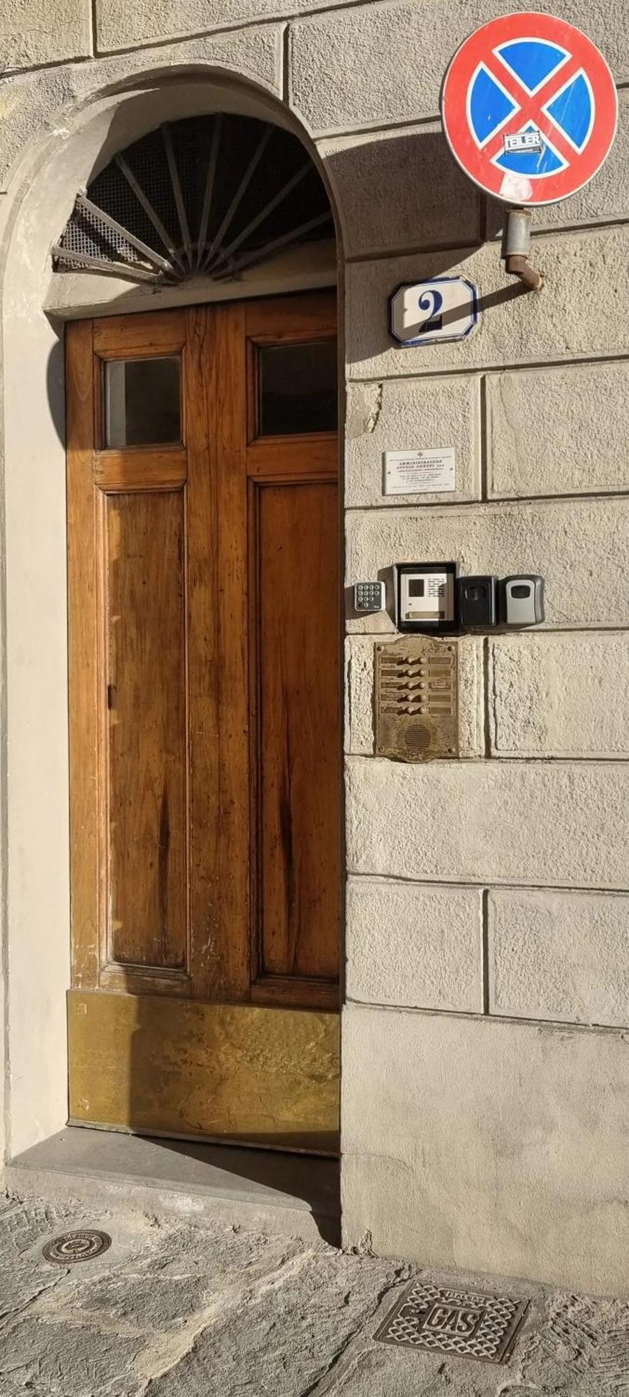Balcony Bijoux *
