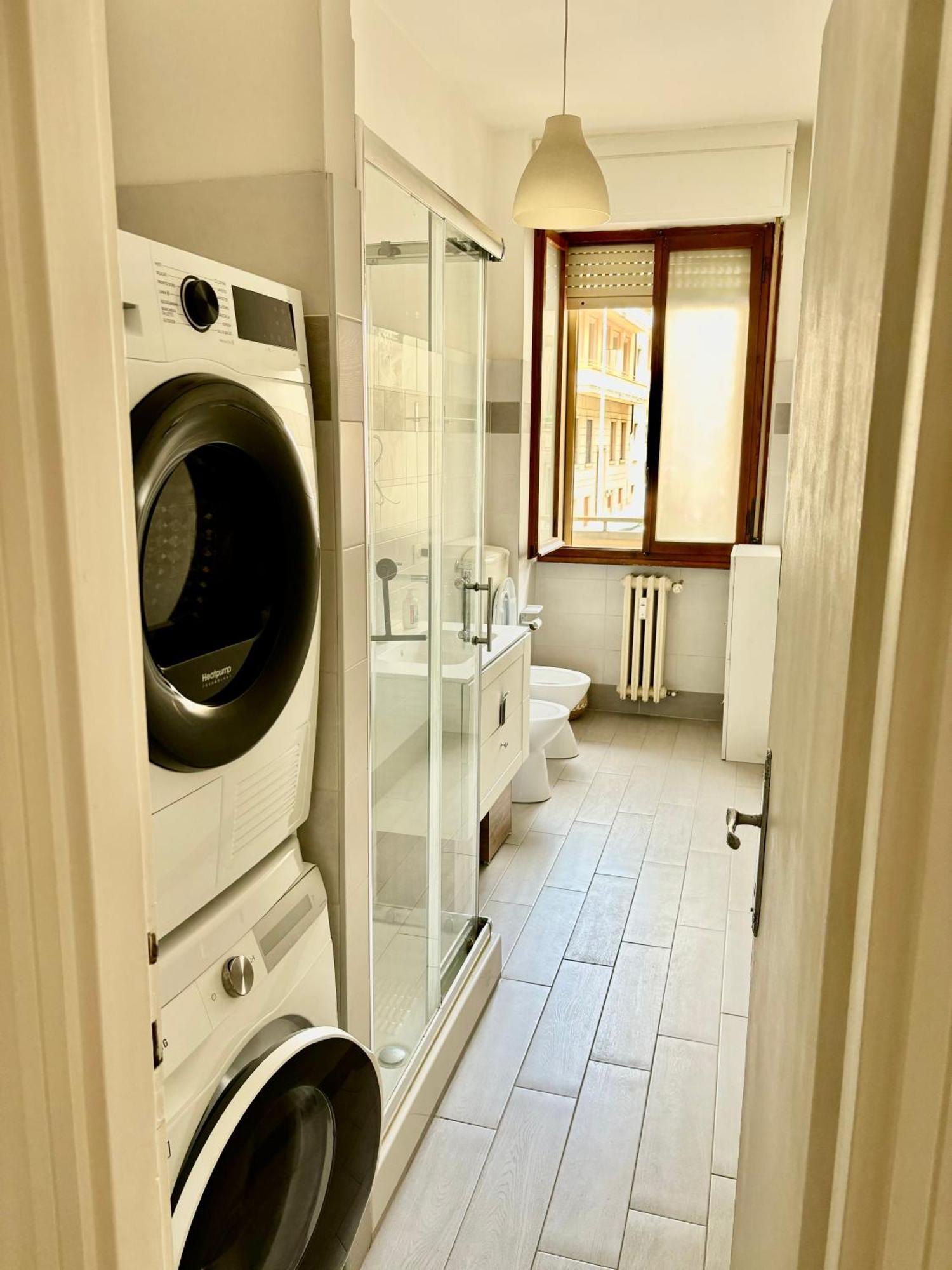 Show Me 2 Bedroom Duomo & Airport Tram * Florence