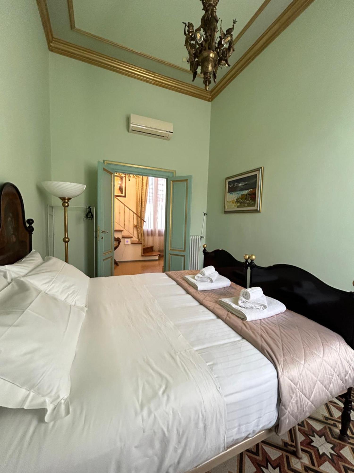 Florentine Penthouse By Florencehospitality Com Florence