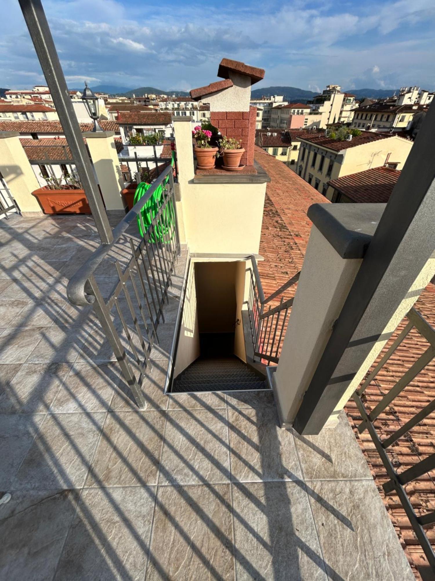 Florentine Penthouse By Florencehospitality Com * Florence
