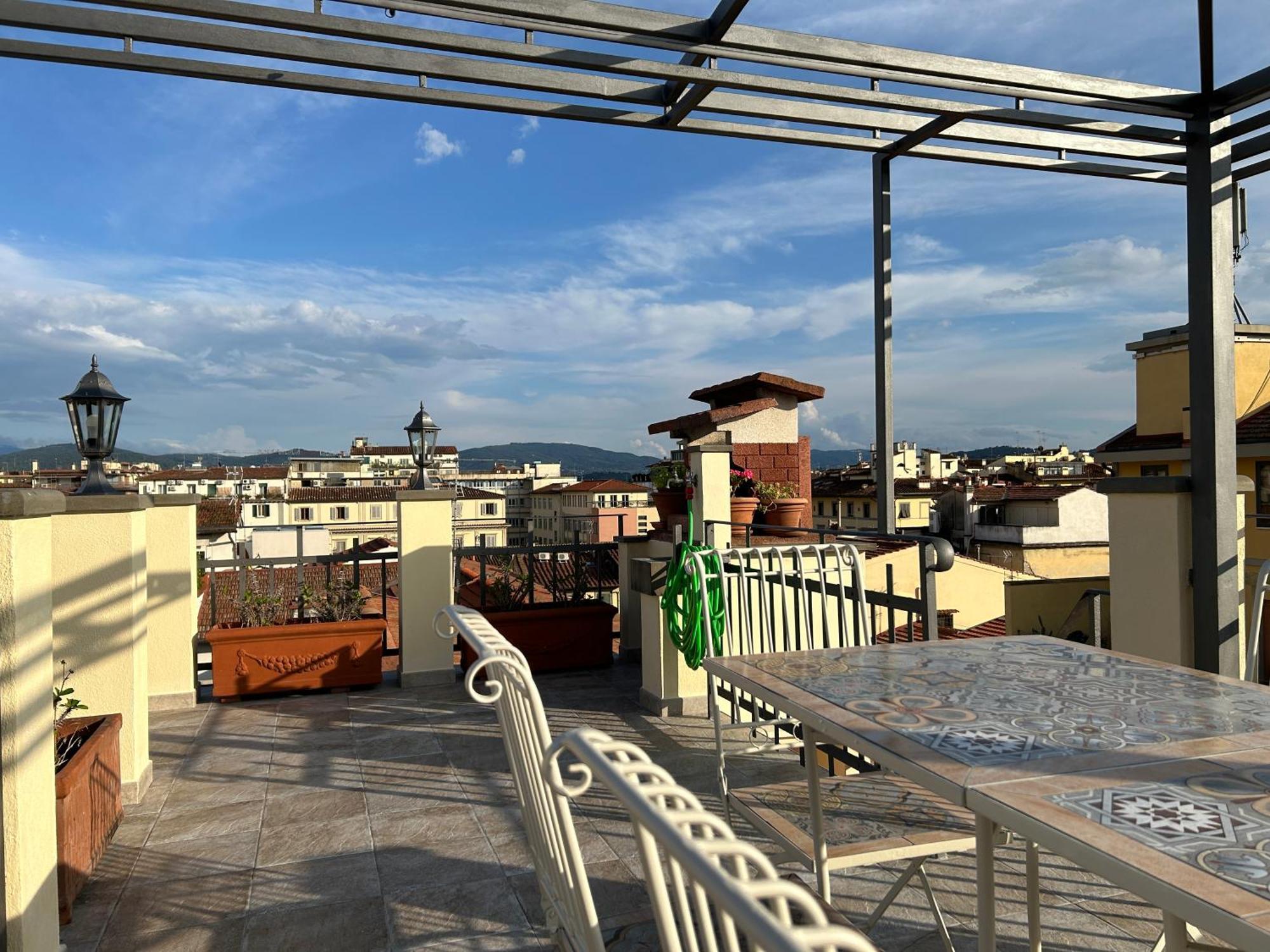 Florentine Penthouse By Florencehospitality Com