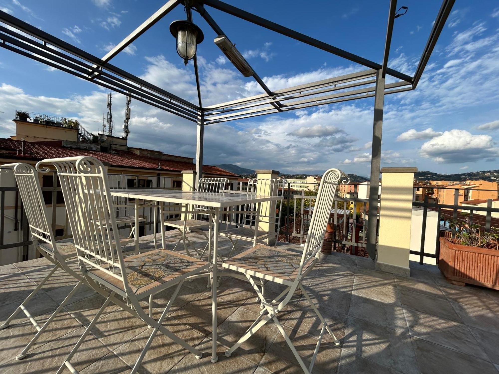 Apartment Florentine Penthouse By Florencehospitality Com