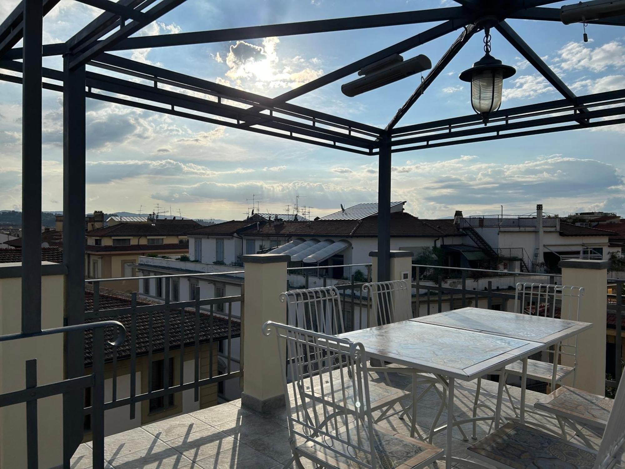 Apartment Florentine Penthouse By Florencehospitality Com