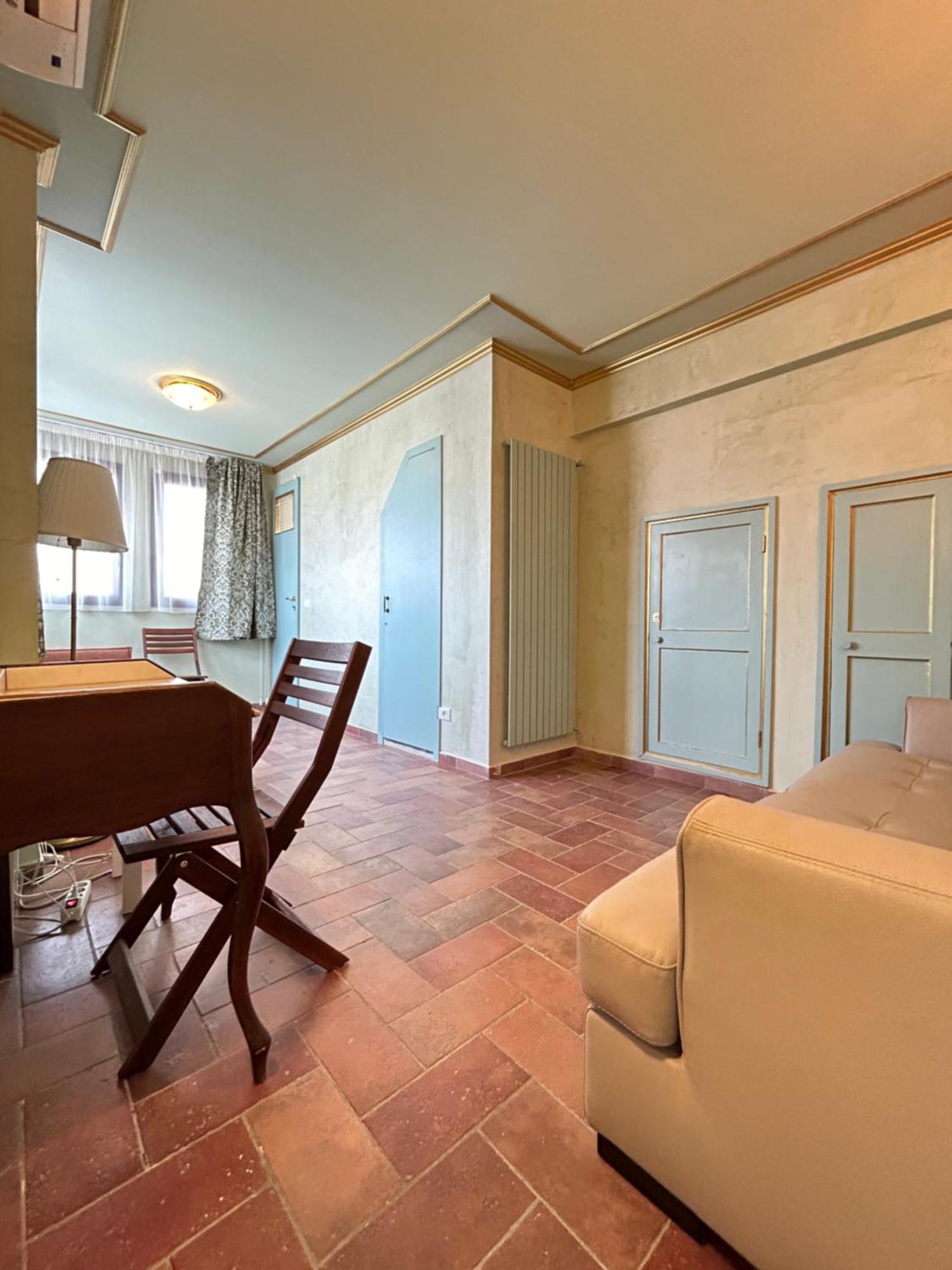 Florentine Penthouse By Florencehospitality Com * Florence