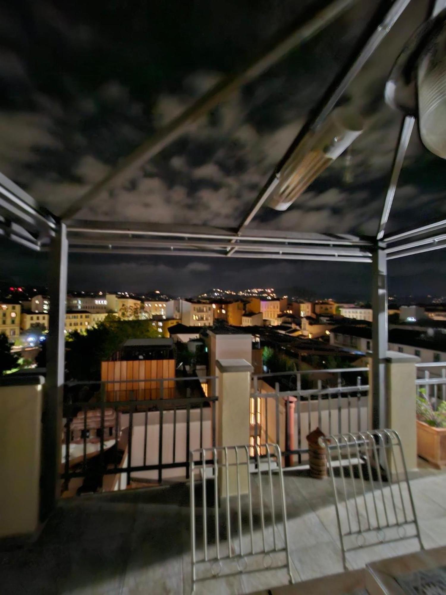 Apartment Florentine Penthouse By Florencehospitality Com Florence