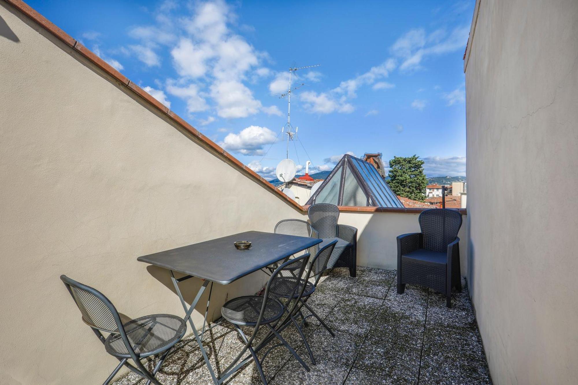 Apartment Bright Last-floor With Terrace *