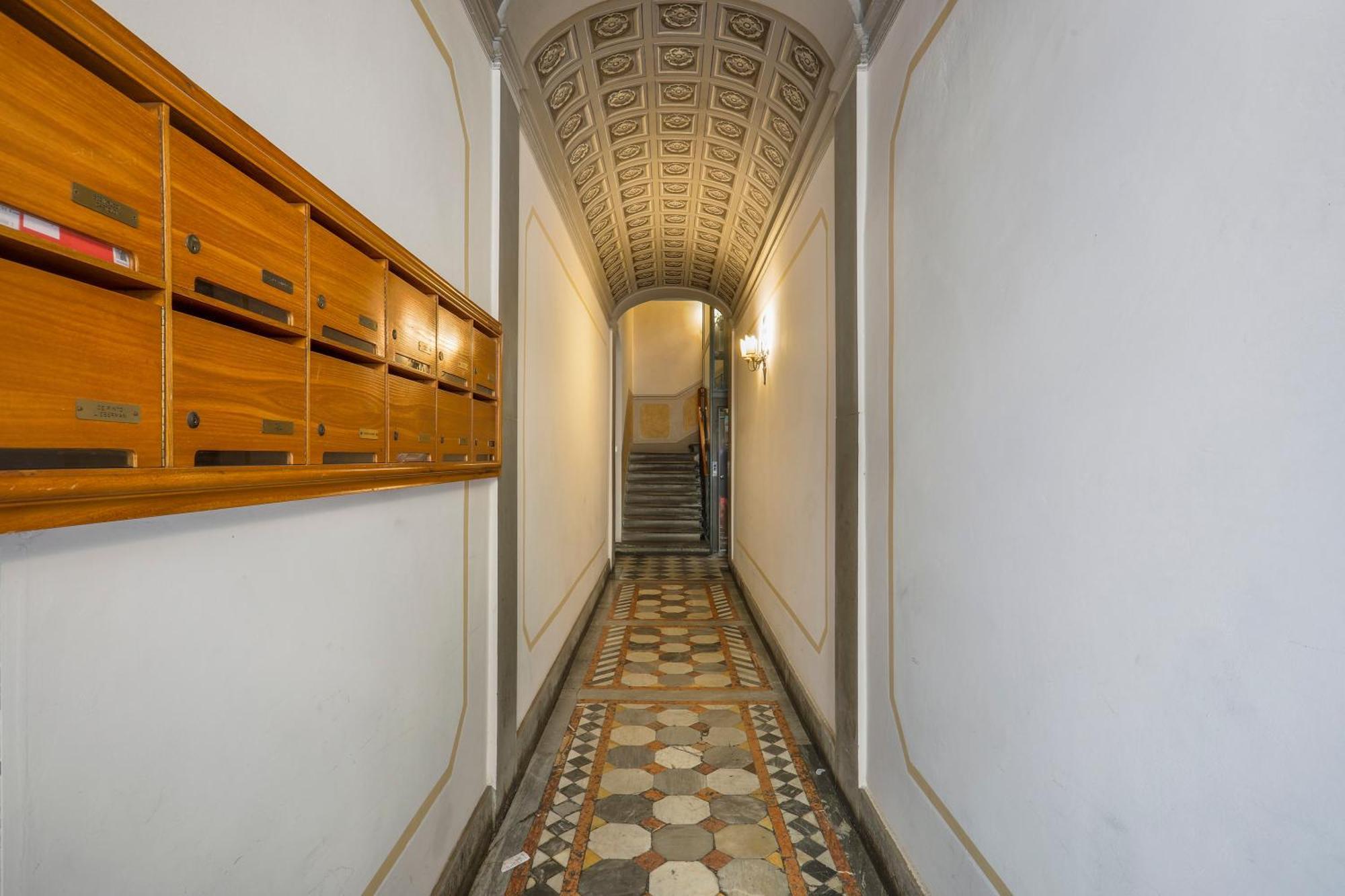Bright Last-floor With Terrace Apartment Florence