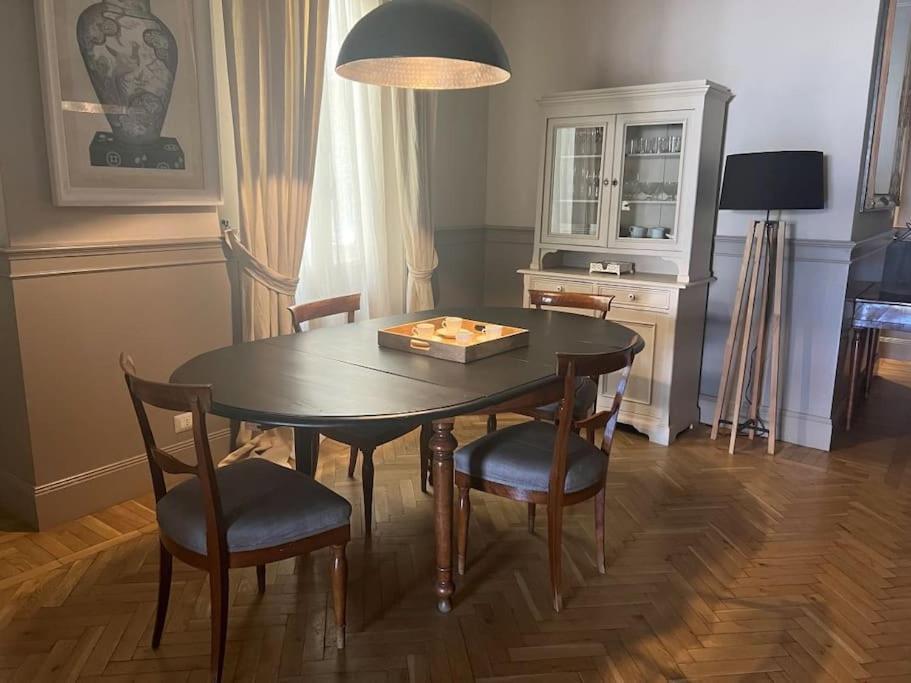 Luxury River View Apartment Florence