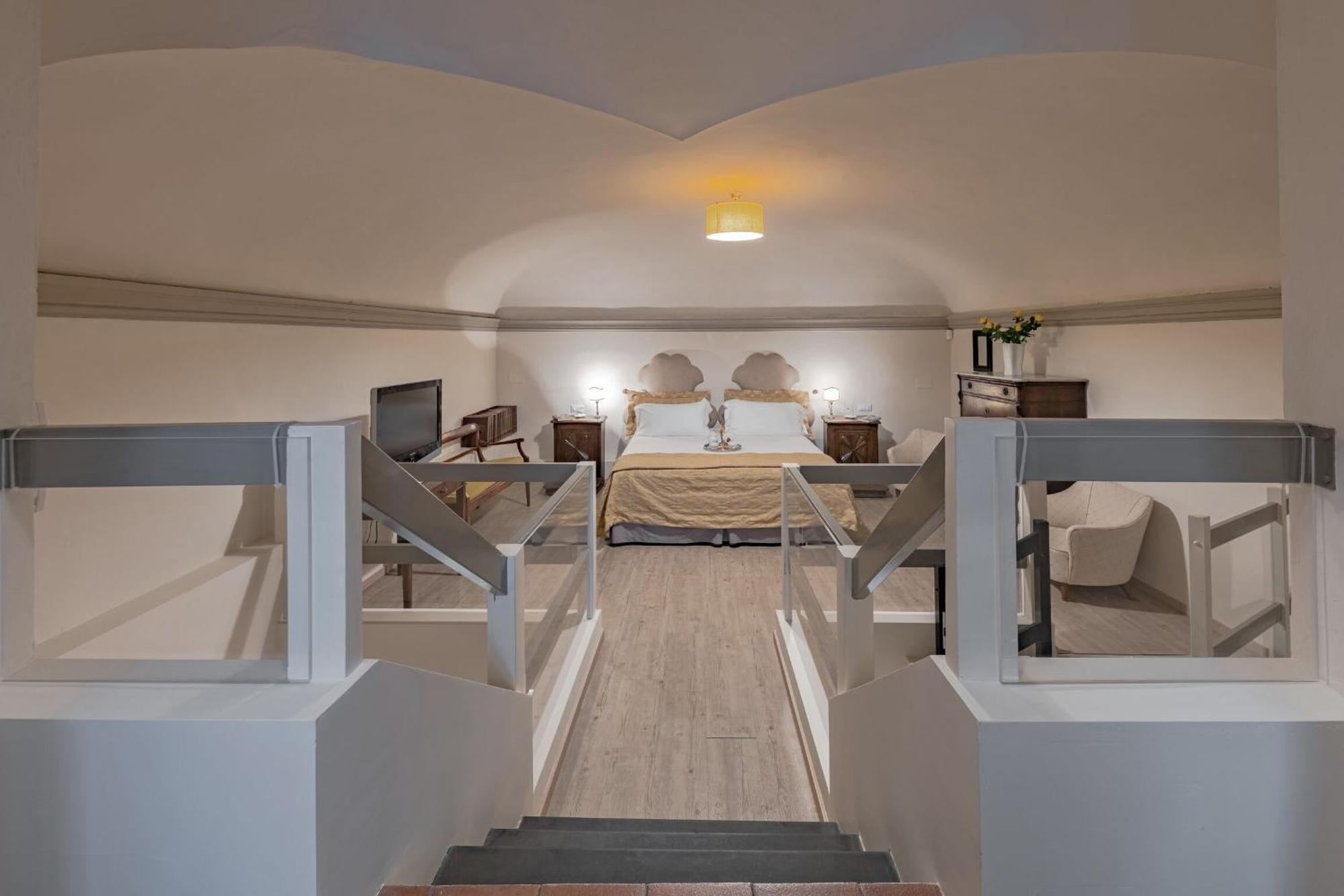 Ares Apartment Florence