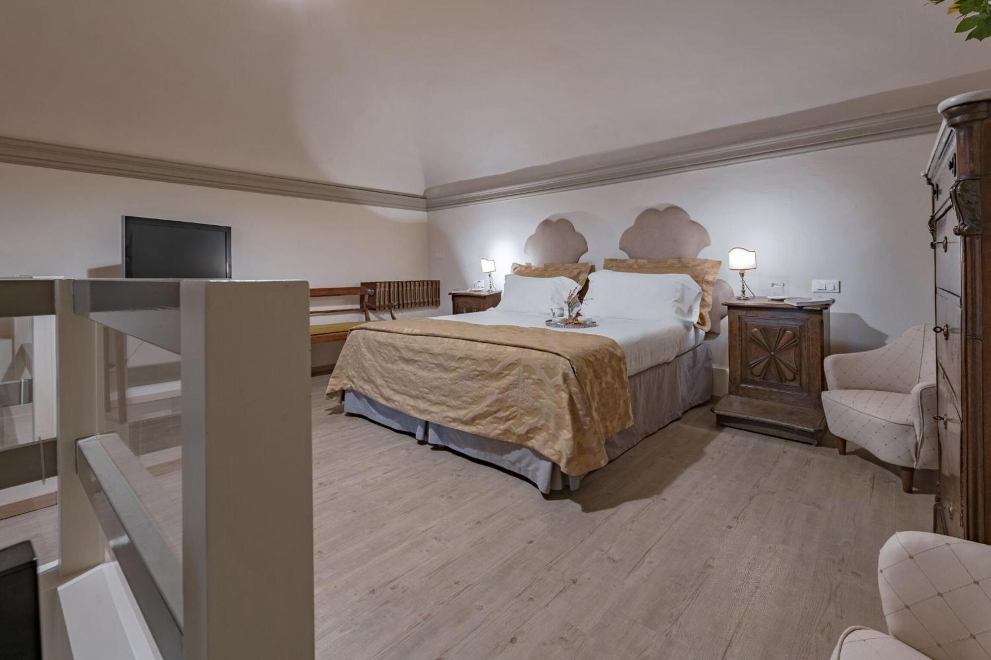 Ares Apartment *