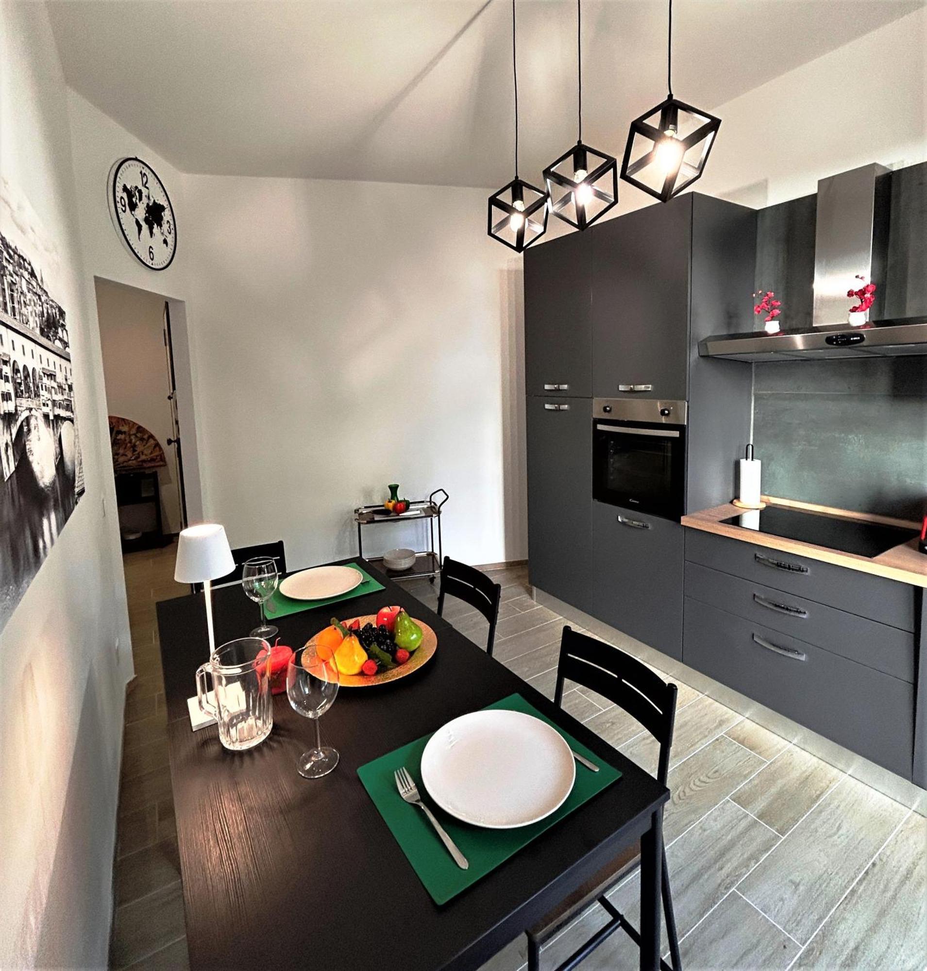 Domus Apartment *