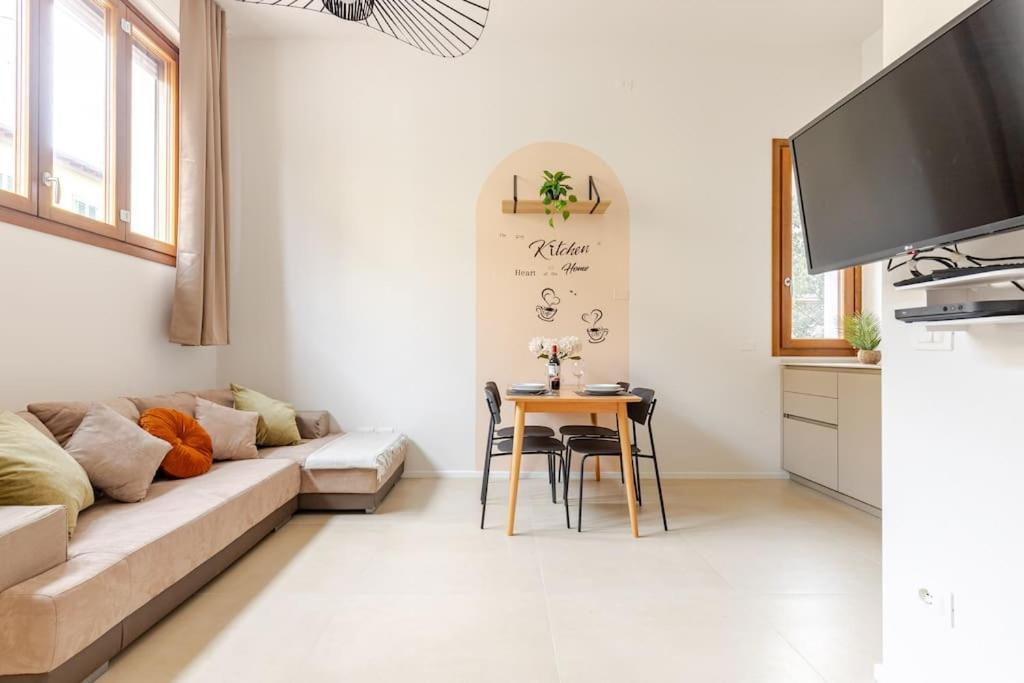 Dolce Apartment Florence