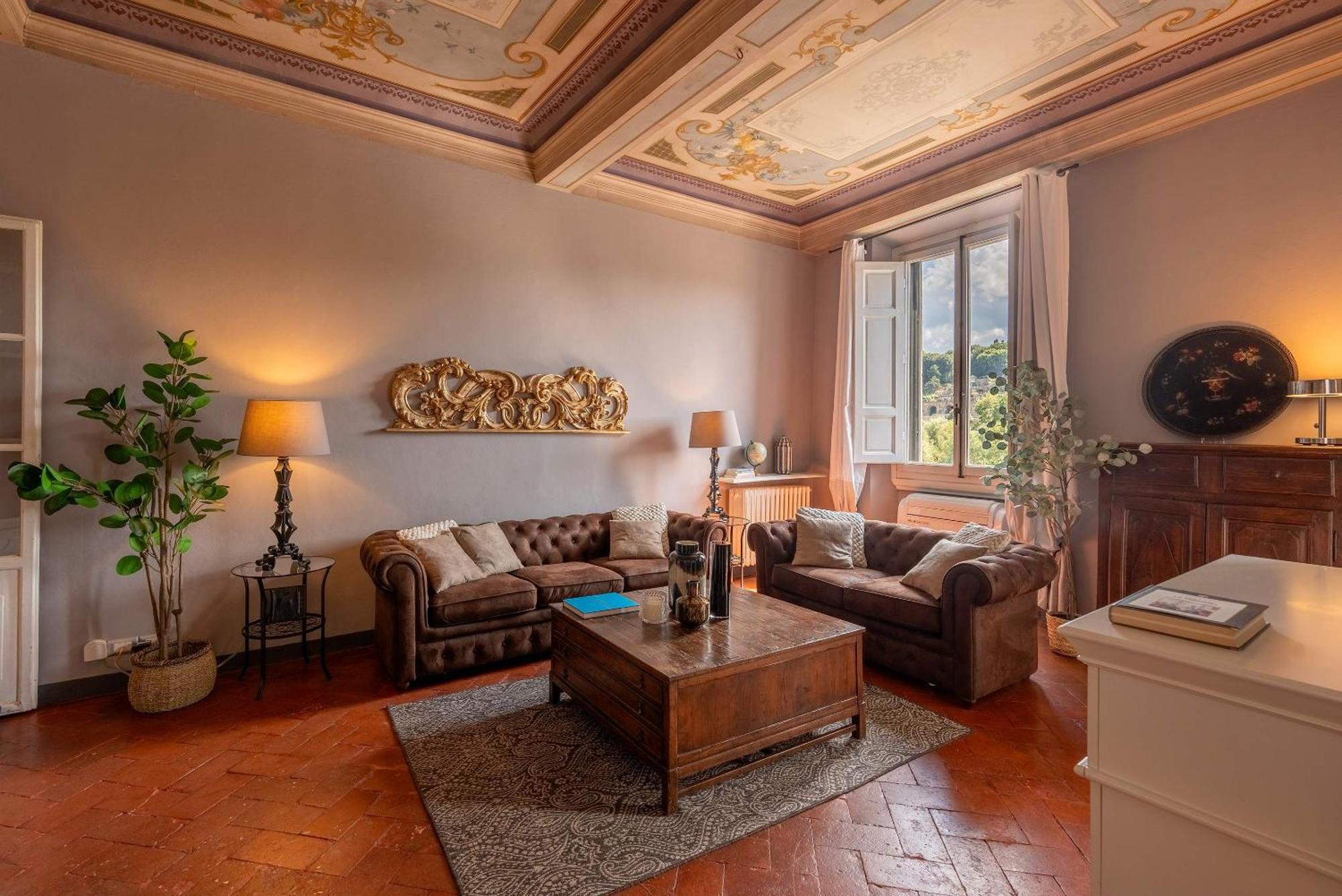 Genteel Biblioteca * Florence