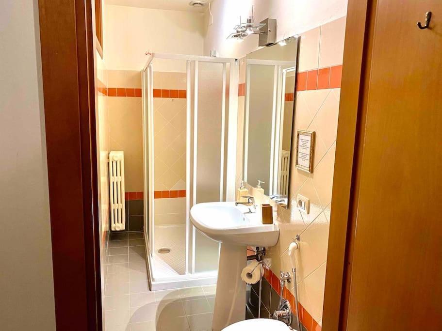 Apartment Next To The Duomo Of Florence, Raffaello, With Private Patio