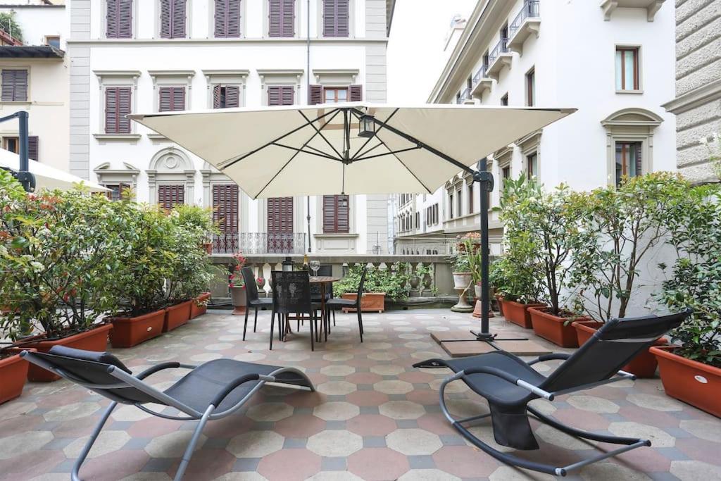 Apartment Spacious & Bright, Next To The Duomo Of Florence, Michelangelo, With Patio *
