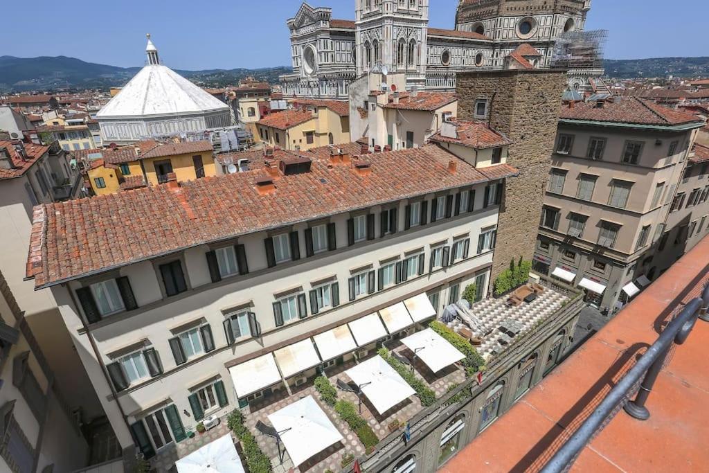 Apartment Spacious & Bright, Next To The Duomo Of Florence, Michelangelo, With Patio