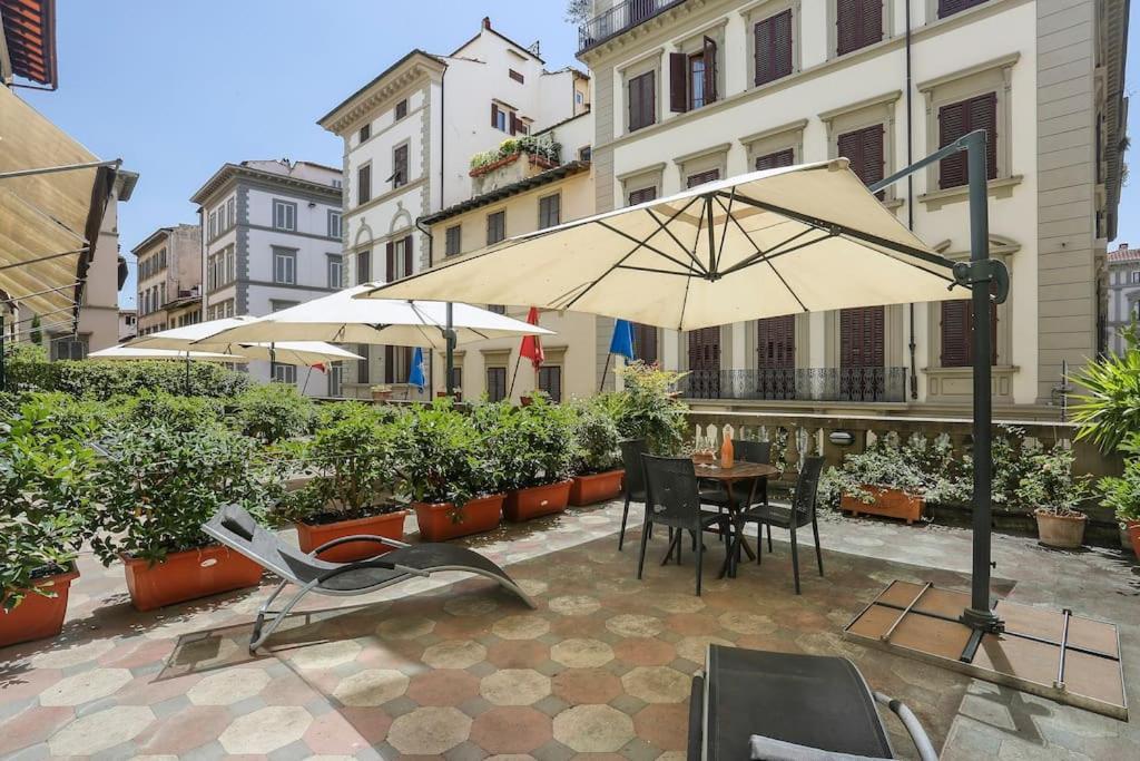 Apartment Spacious & Bright, Next To The Duomo Of Florence, Michelangelo, With Patio
