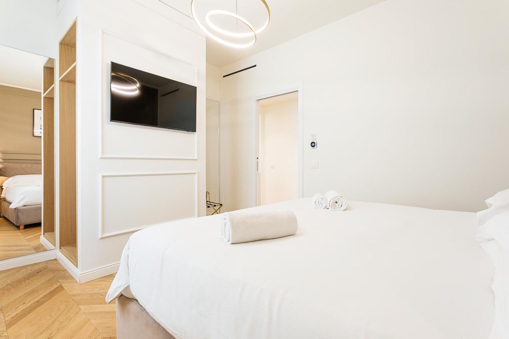 Luxury - Kuki Ponte Vecchio Apartment Florence