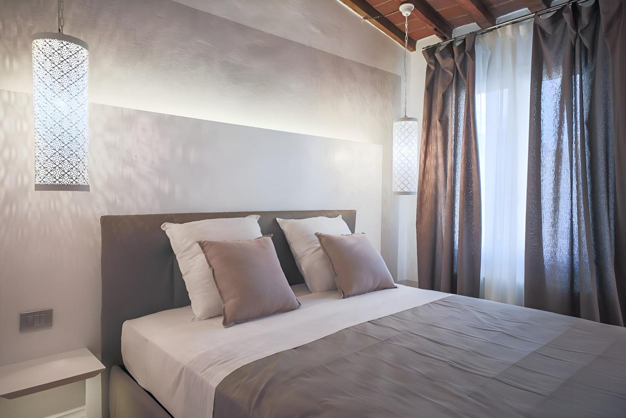 Elegant And Bright Flat Near The Duomo
