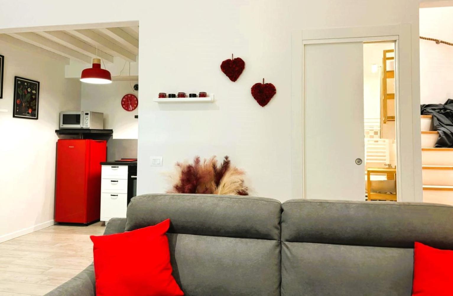 Apartment Red Lily